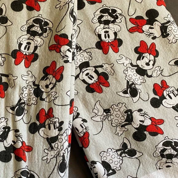 3/$20 Minnie Mouse hand/dish towels - Picture 3 of 8